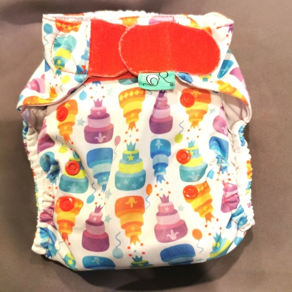 Totsbots Birthday Party all-in-one diaper - Picture 1 of 9